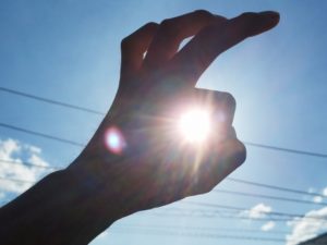 引き寄せの法則。「願う」より「望む」